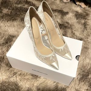 White Aldo shoes size 10